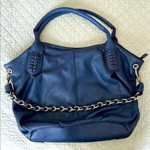 Luxurious Blue Leather Shoulder Bag with Chain Detail